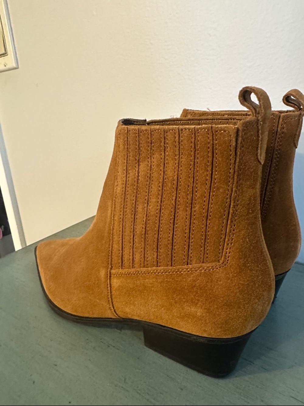 NEW Marc Fisher Tan Suede Pointed Ankle Booties - Picture 5 of 7